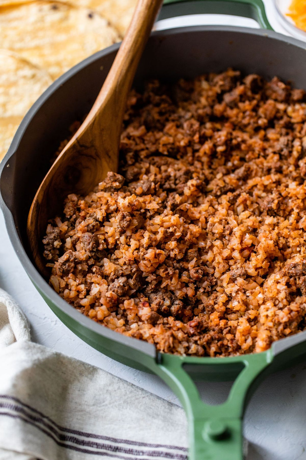 KETO BEEF CAULIFLOWER TACO BOWL